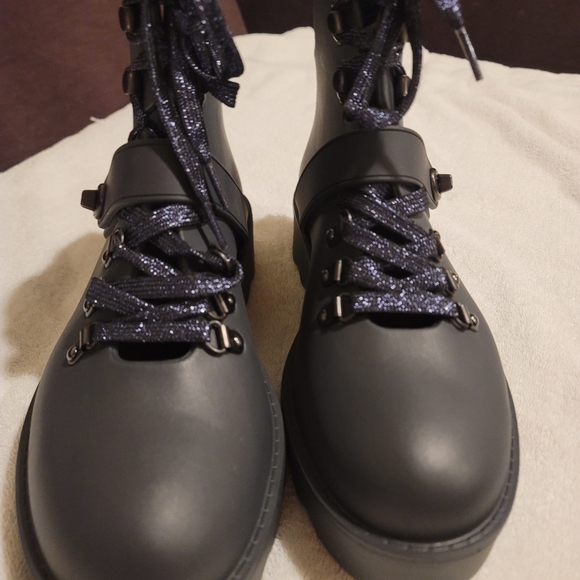 Brand new coach boots - Picture 7 of 7
